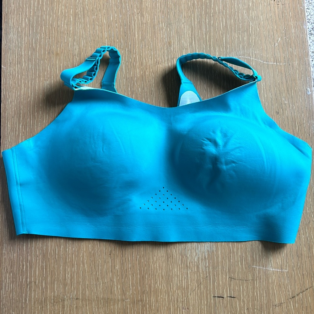 Brooks Scoopback sports bra